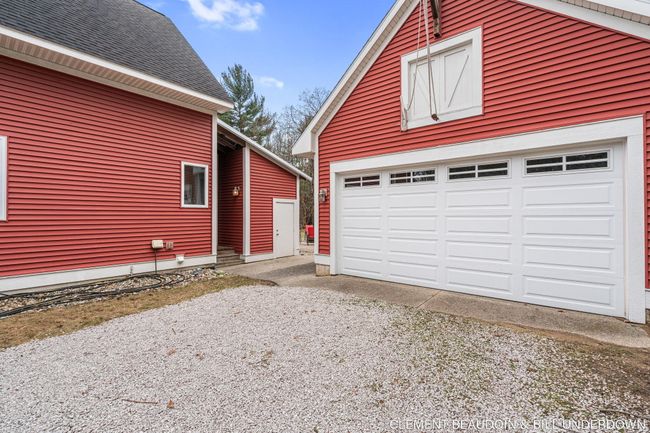 2- 2 car garage | Image 46