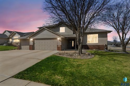 2601 S Rutgers Ave Avenue, Sioux Falls, SD, 57106 | Card Image