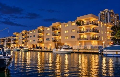 310-3860 Ne 170th St, North Miami Beach, FL, 33160-3110 | Card Image