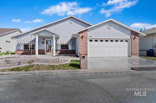 626 N Sterling St, Nampa, ID, 83651-3216 | Card Image