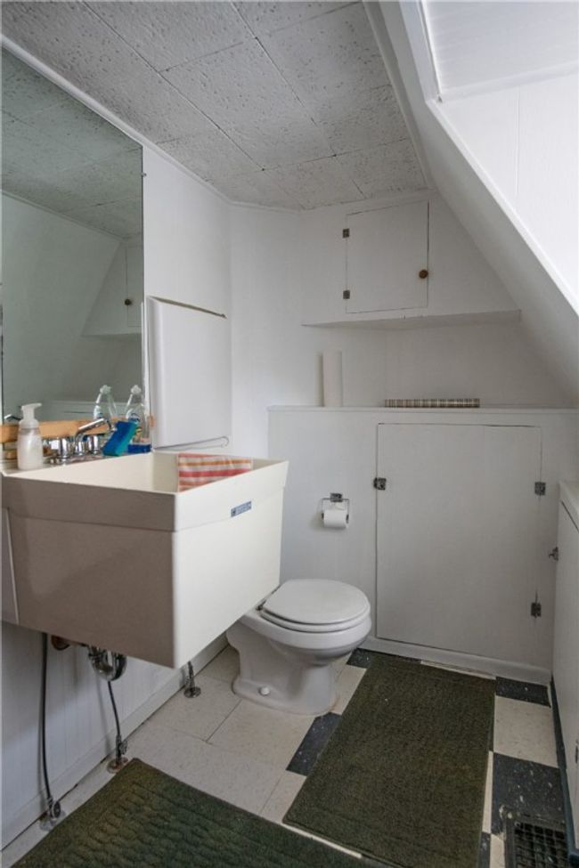 94 Main St, House other with 3 bedrooms, 3 bathrooms and null parking in Stamford NY | Image 17