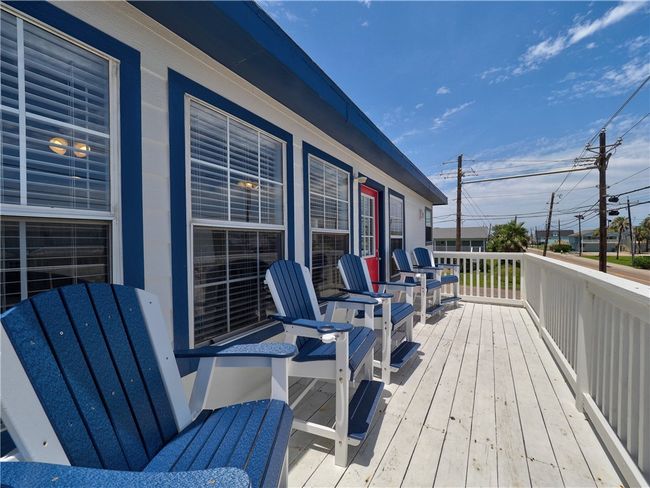 514 Royal Palm Dr, House other with 3 bedrooms, 3 bathrooms and 4 parking in Port Aransas TX | Image 39