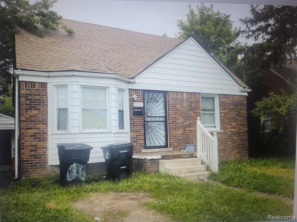 Kelly Rd, Harper Woods, MI 48225 #1