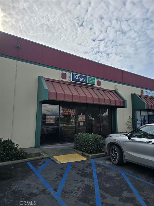 1010 W Betteravia Rd, Santa Maria, CA, 93455-1114 | Card Image