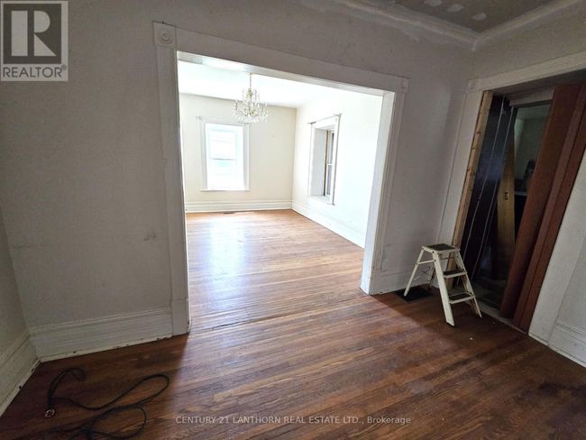 4893 Old Highway 2 Highway, Home with 4 bedrooms, 2 bathrooms and 9 parking in Belleville (Belleville Ward) ON | Image 33