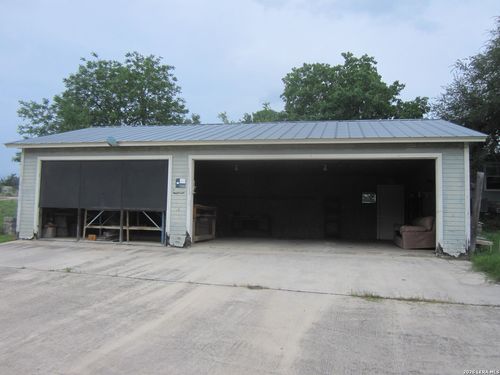 2-2131 Forest Trail Dr, Bandera, TX, 78003-3728 | Card Image