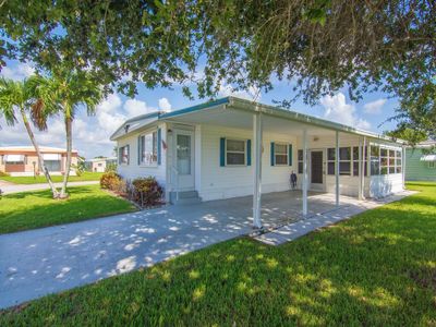 264 Ne Cameo Way, House other with 2 bedrooms, 2 bathrooms and null parking in Jensen Beach FL | Image 1