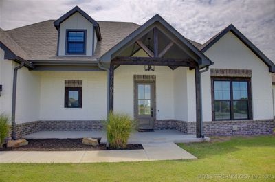 7108 E 138th Street, House other with 5 bedrooms, 3 bathrooms and null parking in Collinsville OK | Image 2