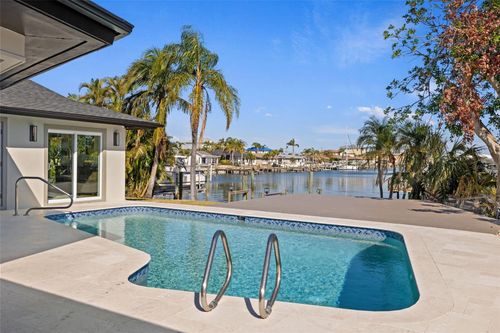 475 Island Way, CLEARWATER BEACH, FL, 33767-2145 | Card Image