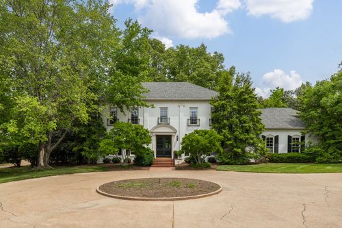 5 Castlewood Ct, Nashville, TN, 37215-4617 | Card Image