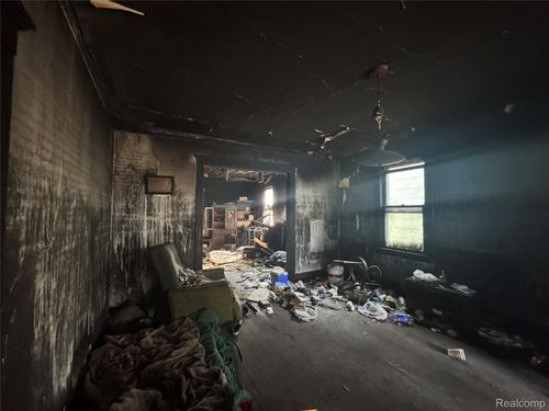 3542 E Kirby St, Detroit, MI, 48211-3108 | Card Image