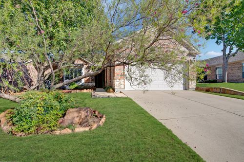 3805 Pineoak Ln, Denton, TX, 76210-0450 | Card Image