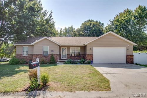 629 School Ave, East Alton, IL, 62024-1962 | Card Image