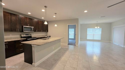 228 Clayton St, Brandon, FL, 33511 | Card Image