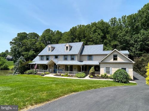 797 Tree Ln, WEST CHESTER, PA, 19380-2001 | Card Image