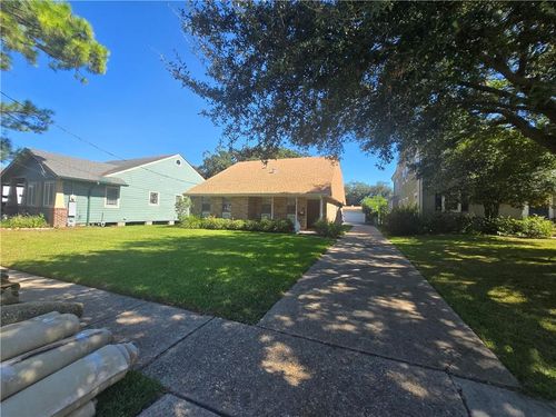 641 Jefferson Heights Ave, Jefferson, LA, 70121-1108 | Card Image