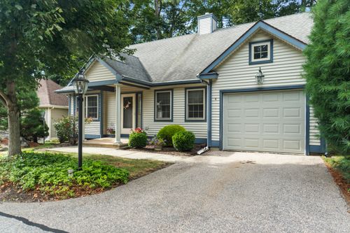 4-4 Thistledown Ln, Niantic, CT, 06357-1240 | Card Image