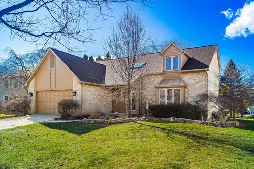 7195 Dominick Ct, Dublin, OH, 43017-2404 | Card Image