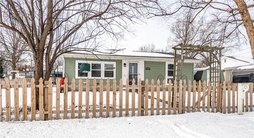 929 S Washington St, Sullivan, IL, 61951-2251 | Card Image