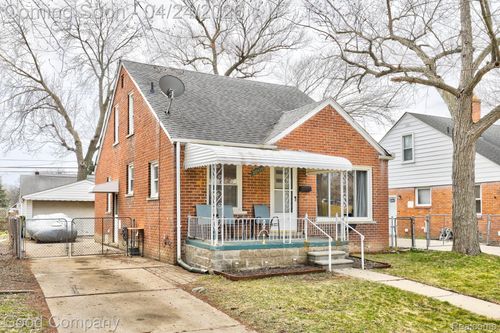 20420 Roscommon St, Harper Woods, MI, 48225-2259 | Card Image