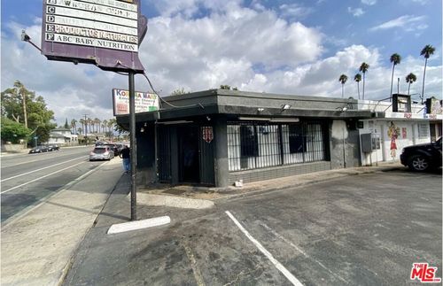 552 N San Antonio Ave, Pomona, CA, 91767-4906 | Card Image