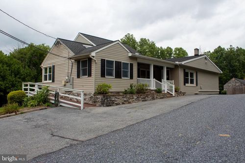 204 Herrville Road, WILLOW STREET, PA, 17584 | Card Image