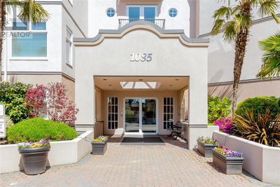 307 - 1085 Tillicum Rd, Condo with 2 bedrooms, 2 bathrooms and 1 parking in Esquimalt BC | Image 2