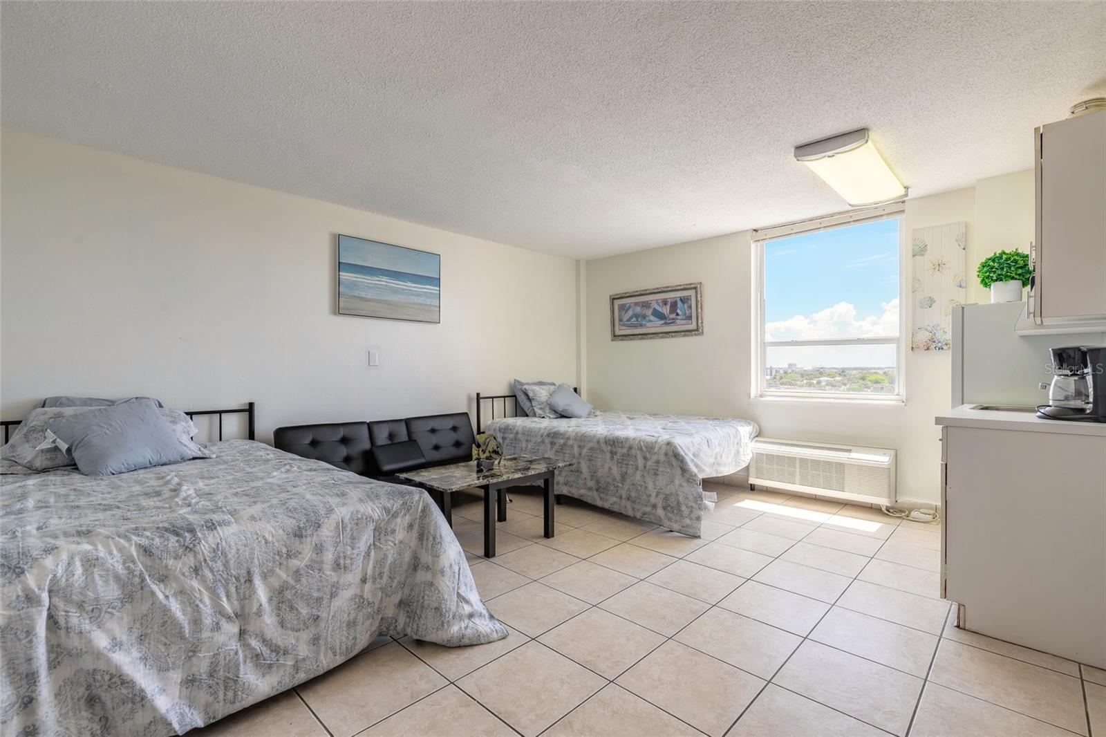Residential in DAYTONA BEACH 3
