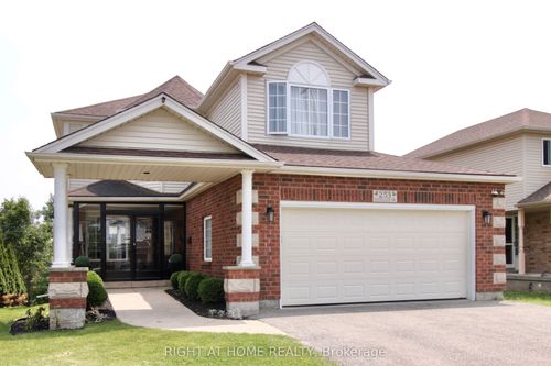 253 Schneller Dr, Baden, ON, N3A2K9 | Card Image