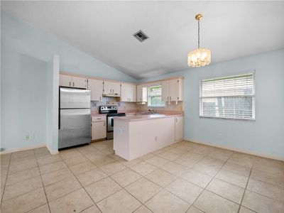 446 14th Place Sw, House other with 2 bedrooms, 2 bathrooms and null parking in Vero Beach FL | Image 3