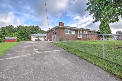 457 Devault St, Church Hill, TN, 37642-3401 | Card Image