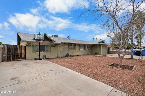 5423 W Earll Dr, Phoenix, AZ, 85031-3942 | Card Image