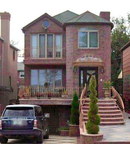 4270 Ocean Ave, Brooklyn, NY, 11235-3730 | Card Image