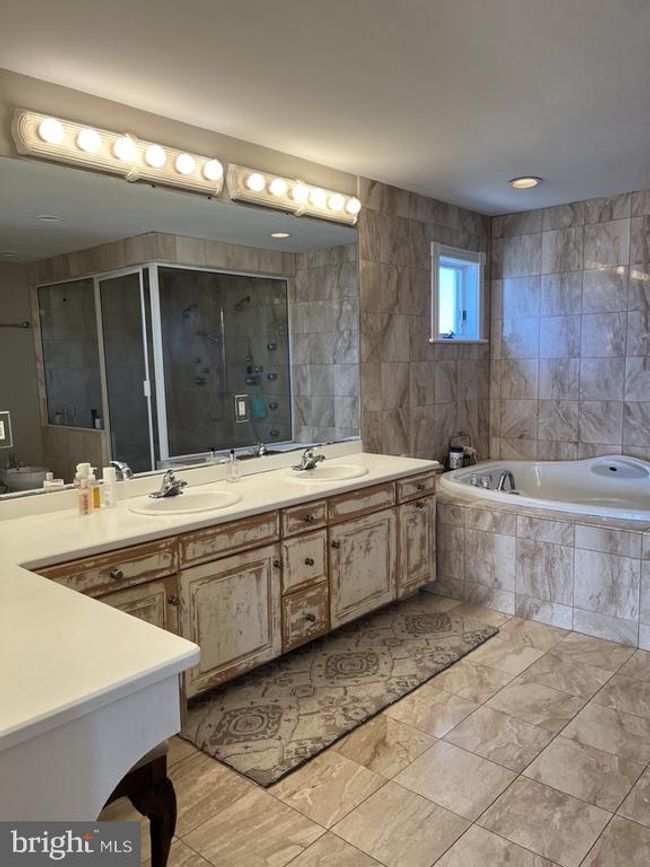 411 N 3 Rd St, House other with 6 bedrooms, 4 bathrooms and null parking in Surf City NJ | Image 16