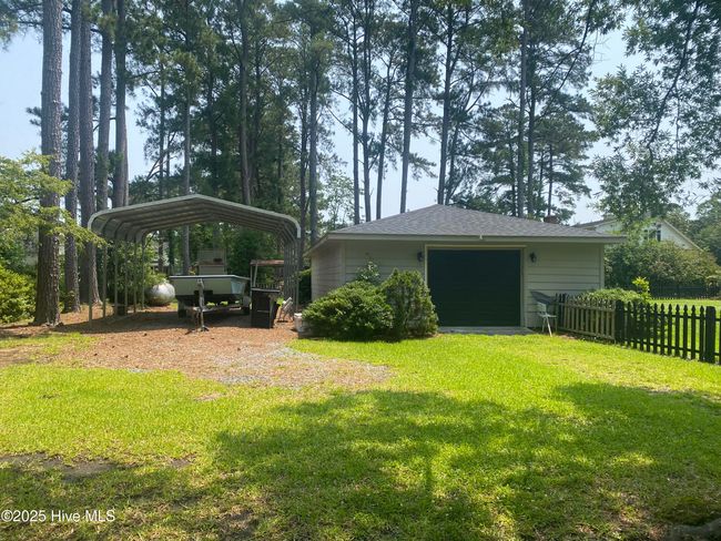 405 E Westbrook St, House other with 4 bedrooms, 3 bathrooms and 1 parking in Wallace NC | Image 29