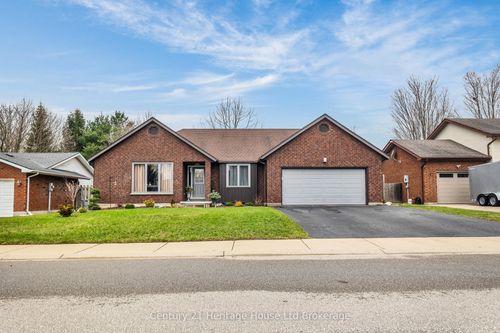 15 Gibson Dr, Tillsonburg, ON, N4G5G4 | Card Image