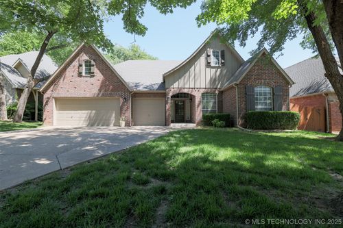 9041 E 117th St S, Bixby, OK, 74008-1806 | Card Image
