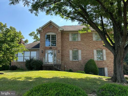 10744 Apple Tree Ln, WILLIAMSPORT, MD, 21795-1135 | Card Image