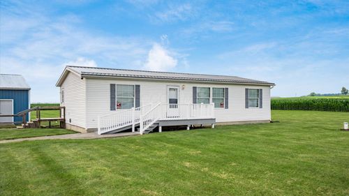 9015 Twp Rd 36 Nw, Somerset, OH, 43783 | Card Image