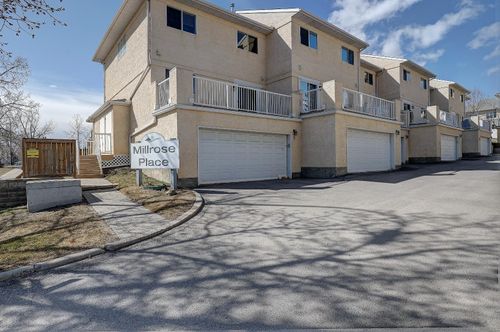 3 Millrose Pl Sw, Calgary, AB, T2Y3J6 | Card Image