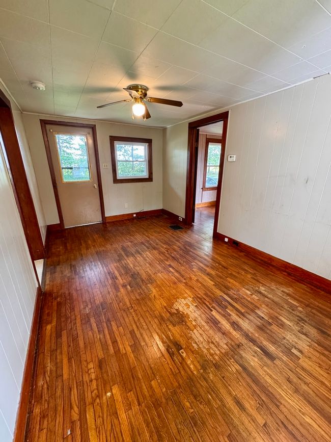 1202 E Water St, House other with 1 bedrooms, 1 bathrooms and 4 parking in Pontiac IL | Image 12