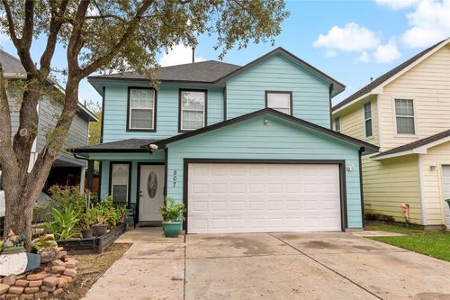 507 Firnat St, Houston, TX, 77022-2756 | Card Image