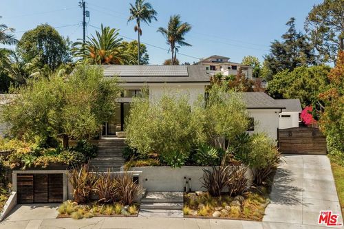 3526 Stoner Ave, Los Angeles, CA, 90066-2837 | Card Image