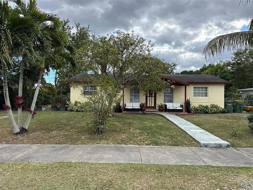 420 Nw 16th St, Homestead, FL, 33030-3151 | Card Image