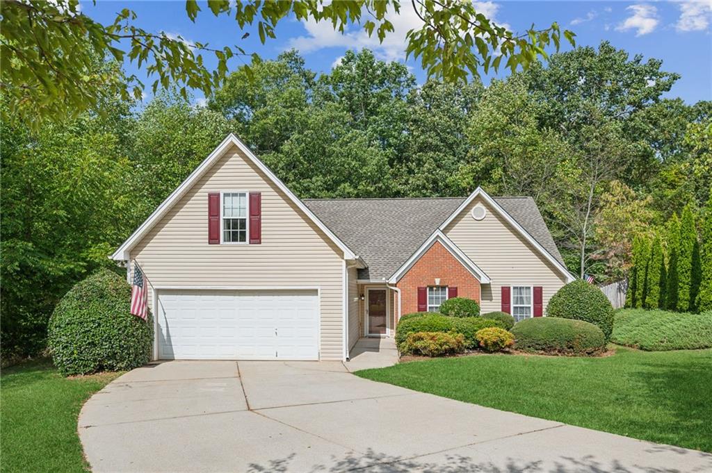 Evergreen Forest Ct, Flowery Branch, GA 30542
