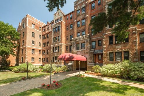 apt-1m-23 Old Mamaroneck Rd, White Plains, NY, 10605-2011 | Card Image