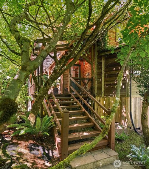 12825 Sw Ober Beach Rd, Vashon, WA, 98070-3729 | Card Image