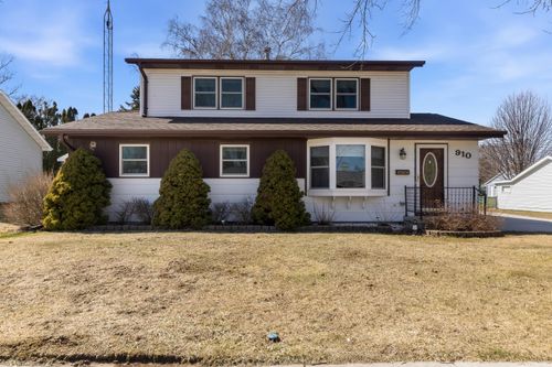 910 Lawton Ter, Manitowoc, WI, 54220 | Card Image