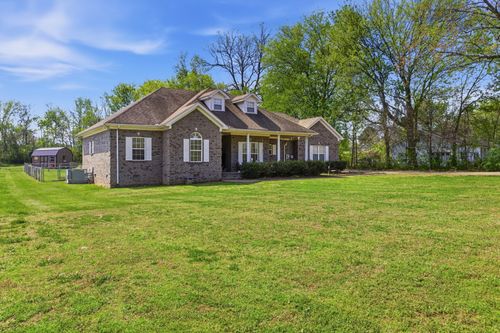 435 Long St W, Mc Ewen, TN, 37101-4826 | Card Image
