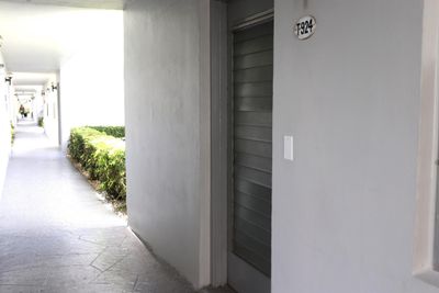 924 Flanders T, Condo with 2 bedrooms, 2 bathrooms and null parking in Delray Beach FL | Image 3